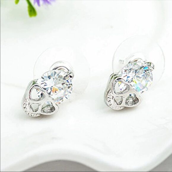 (D1)  Skull Earrings - Picture 1 of 6